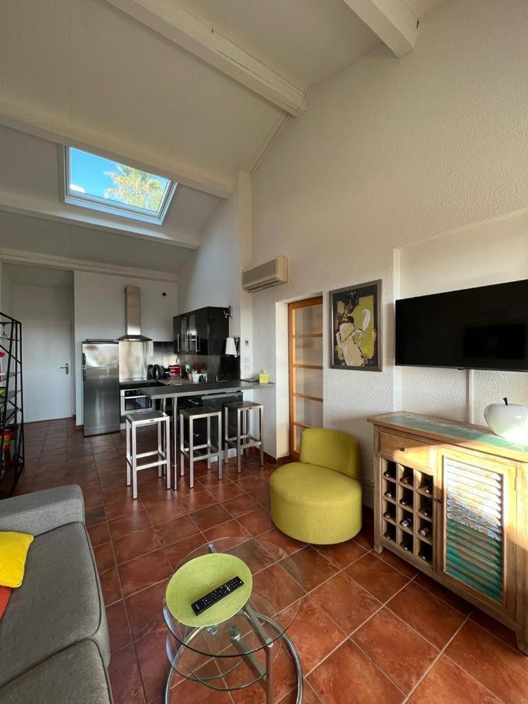 Appartement Vue Sur Mer, Piscine, Garage Prive Bormes-les-Mimosas Exterior photo